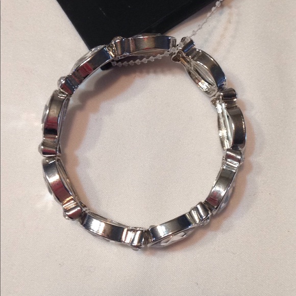 *NWT Silver Sparkly Stretch Bracelet - Picture 2 of 5